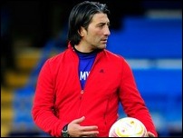 ����� ����