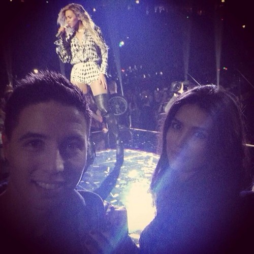 Самир Насри с подругой Самир Насри с подругой