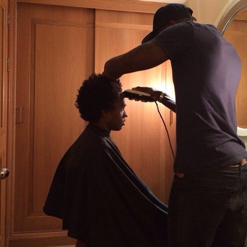 �������