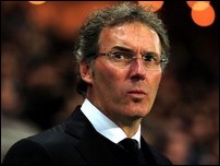 ����� ����