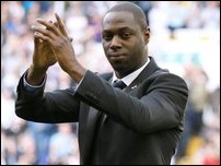 ����� ����