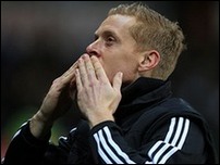 ����� ����