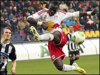 ����� ����