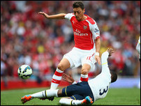 ����� ����