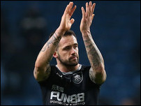 ����� ����