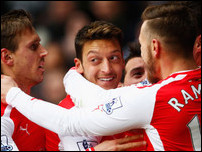 ����� ����