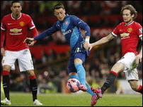 ����� ����