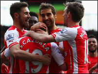 �������