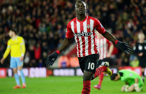 ����� ����