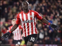 ����� ����