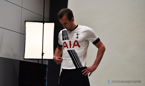 Новая домашняя форма Тоттенхэма на сезон 2015/16 Новая домашняя форма Тоттенхэма на сезон 2015/16