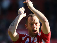 ����� ����