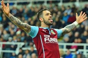 ����� ����