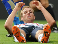 ����� ����