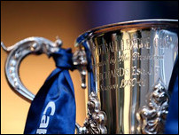 ����� ����