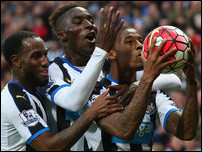 �������