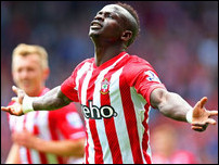 ����� ����