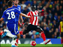 ����� ����