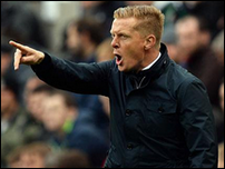 ����� ����