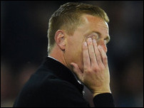 ����� ����