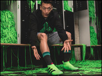 ����� ����