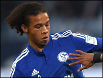 ����� ����