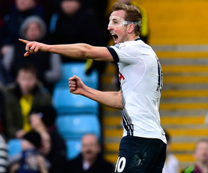 ����� ����