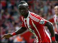 ����� ����