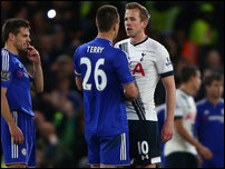 ����� ����