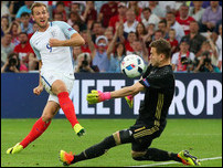 ����� ����