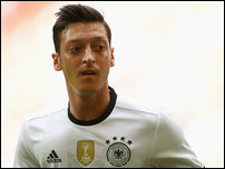 ����� ����