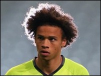 ����� ����