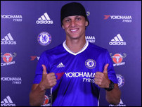 ����� ����