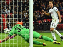 ����� ����