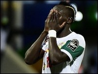 ����� ����