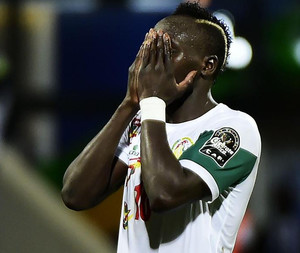 ����� ����