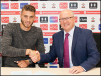 ����� ����