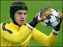 �������