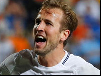 ����� ����