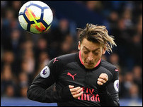 ����� ����