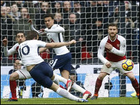 ����� ����