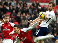 ����� ����