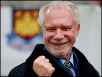 ����� ����