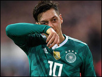 ����� ����