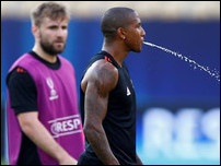 ��� ��� � ���� ���