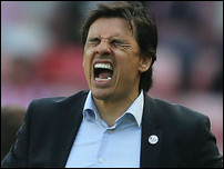 ����� ����