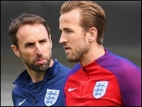 ����� ����