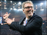 ����� ����