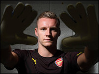 ����� ����