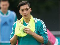 ����� ����